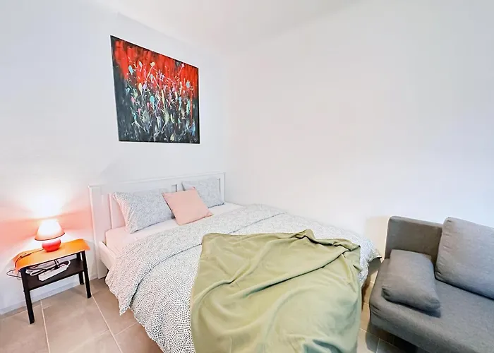 Charming 3 Bedrooms Near Station Apartment Vienna